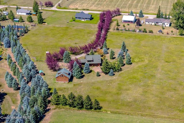 158 W Mountainview Rd, Moyie Springs, ID 83845