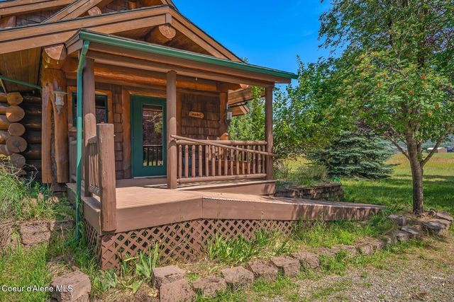 158 W Mountainview Rd, Moyie Springs, ID 83845