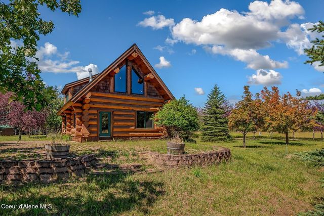 158 W Mountainview Rd, Moyie Springs, ID 83845