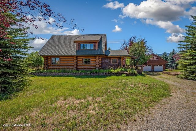 158 W Mountainview Rd, Moyie Springs, ID 83845