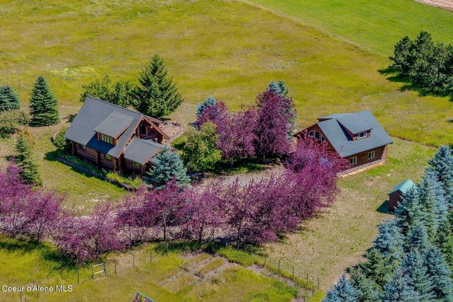 158 W Mountainview Rd, Moyie Springs, ID 83845