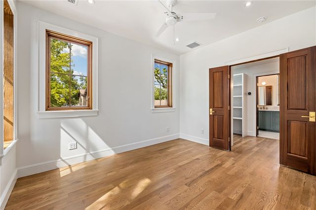 506 NW B Street, Bentonville, AR 72712