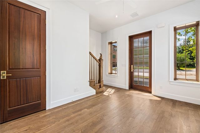 506 NW B Street, Bentonville, AR 72712