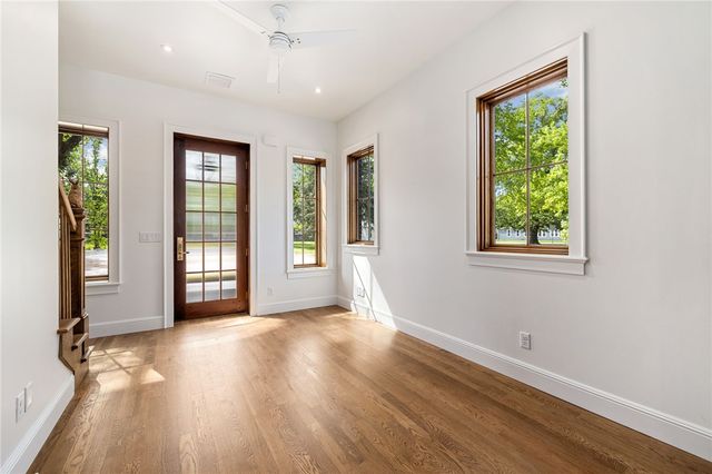 506 NW B Street, Bentonville, AR 72712