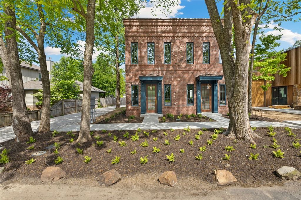 506 NW B Street, Bentonville, AR 72712