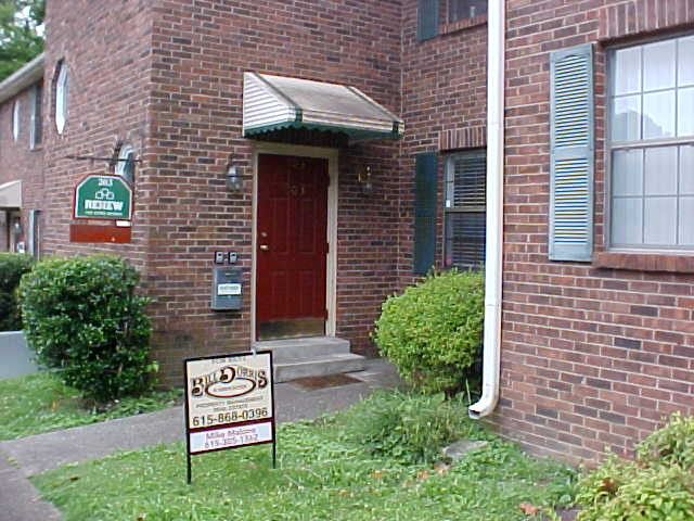 103 Point East Dr, Nashville, TN 37216