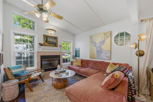 1101 Arcadia Ave, Austin, TX 78757