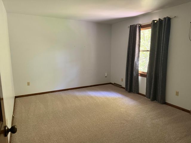 1033 Firth Avenue, Columbus, OH 43085
