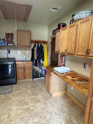9187 Fm1486 P O Box 267 Road, Richards, TX 77873