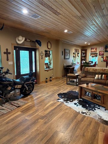 9187 Fm1486 P O Box 267 Road, Richards, TX 77873