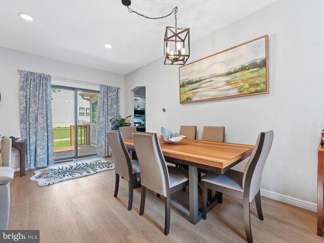 329 3RD AVE, Lindenwold, NJ 08021