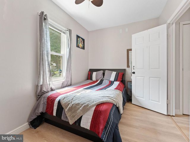 329 3RD AVE, Lindenwold, NJ 08021