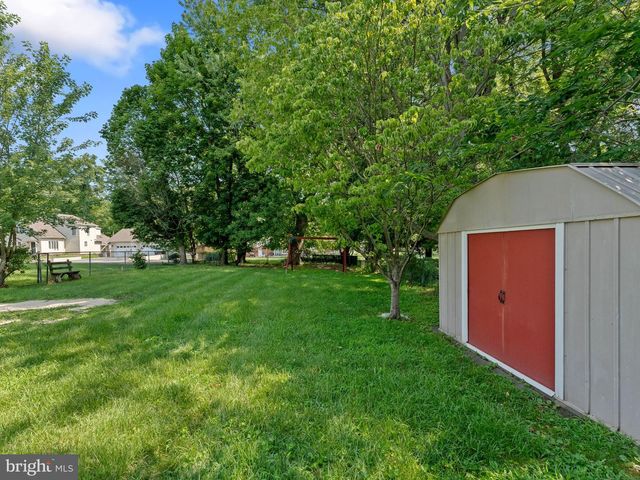 329 3RD AVE, Lindenwold, NJ 08021