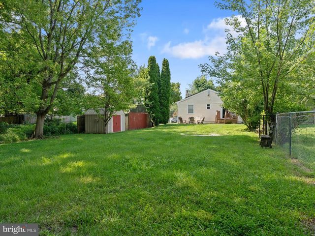 329 3RD AVE, Lindenwold, NJ 08021