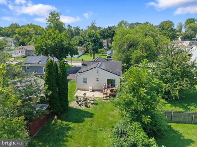 329 3RD AVE, Lindenwold, NJ 08021