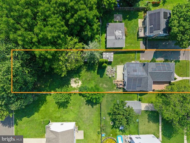 329 3RD AVE, Lindenwold, NJ 08021