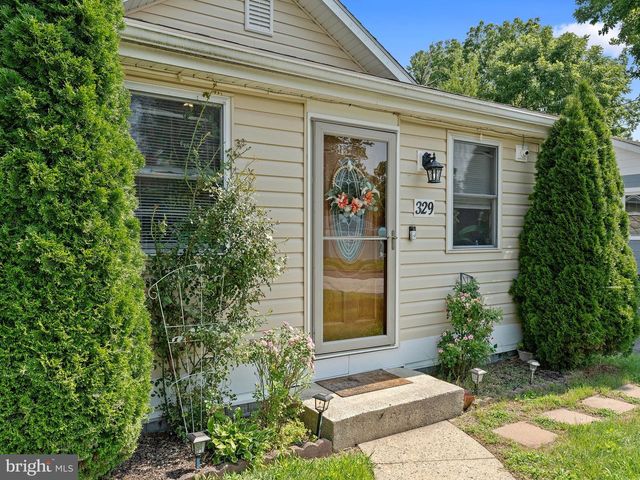 329 3RD AVE, Lindenwold, NJ 08021