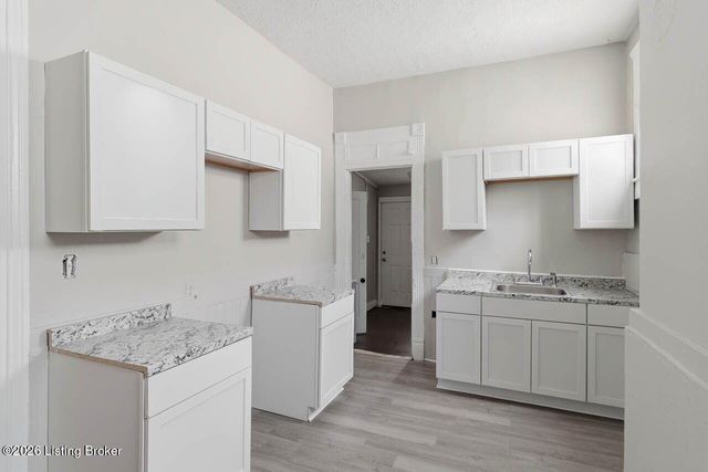 2324 Magazine St, Louisville, KY 40211