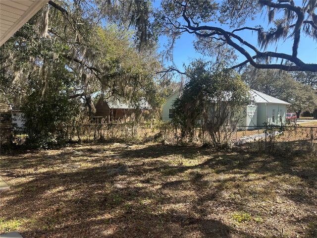 5520 OHIO AVENUE, Lady Lake, FL 32159