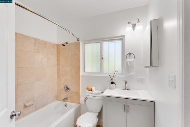 2154 35Th Ave, Oakland, CA 94601