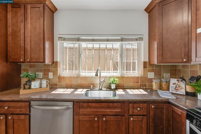 2154 35Th Ave, Oakland, CA 94601