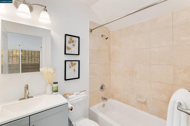 2154 35Th Ave, Oakland, CA 94601