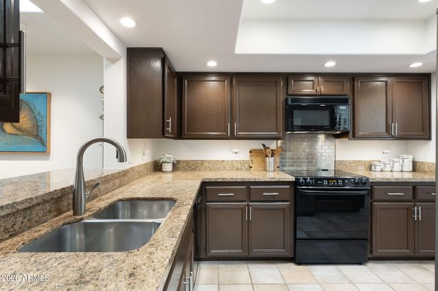 8628 E SAN RAFAEL Drive, Scottsdale, AZ 85258