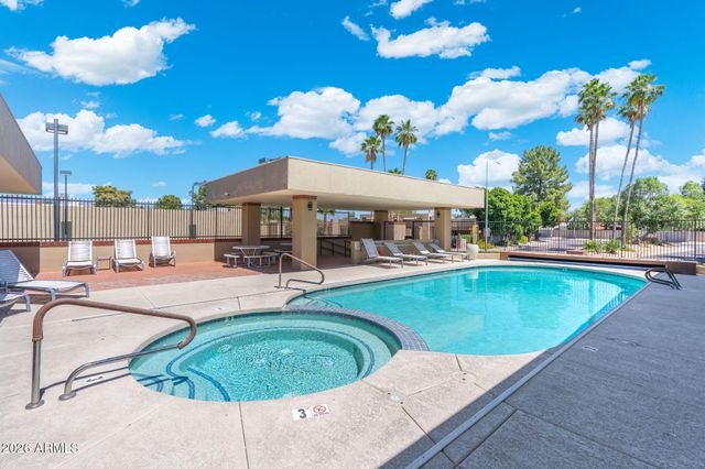 8628 E SAN RAFAEL Drive, Scottsdale, AZ 85258