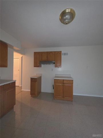 9808 Lorna Lane, Unincorporated, MO 63136