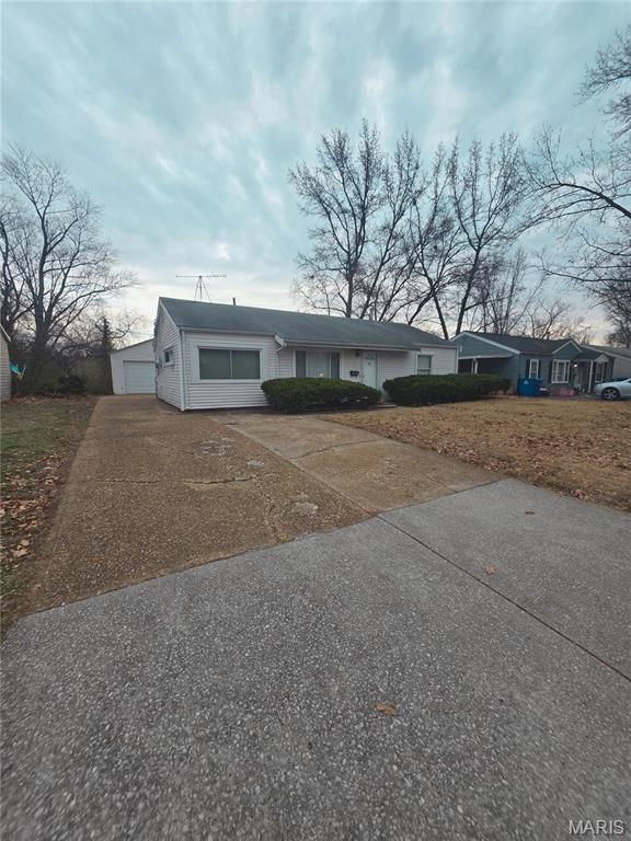 9808 Lorna Lane, Unincorporated, MO 63136