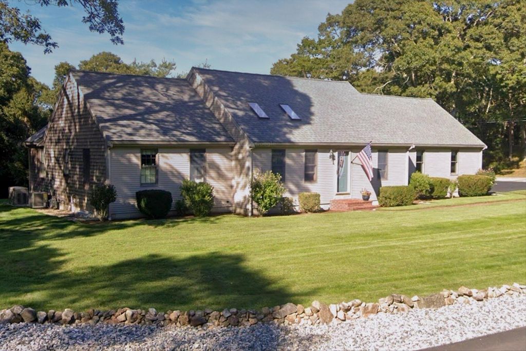 9 Split Rock Road, Dennis, MA 02638