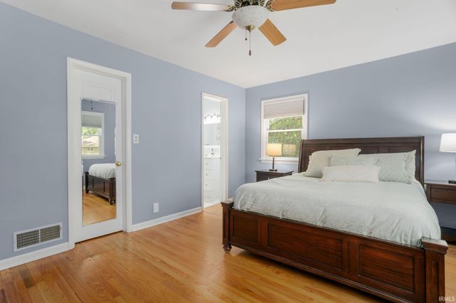 53146 Oakmont Central Drive, South Bend, IN 46637