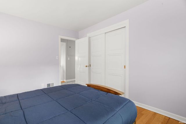 53146 Oakmont Central Drive, South Bend, IN 46637