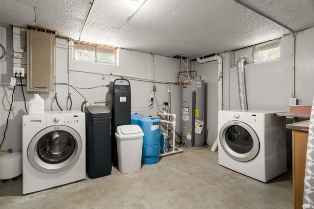 53146 Oakmont Central Drive, South Bend, IN 46637