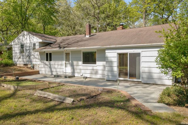 53146 Oakmont Central Drive, South Bend, IN 46637