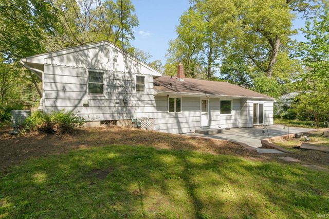 53146 Oakmont Central Drive, South Bend, IN 46637