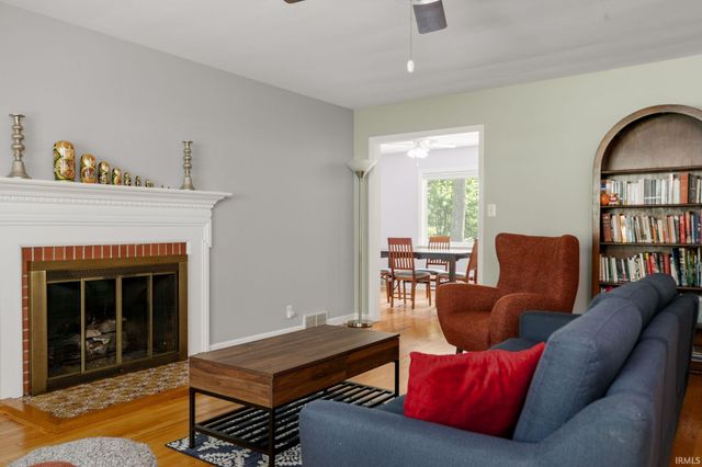 53146 Oakmont Central Drive, South Bend, IN 46637