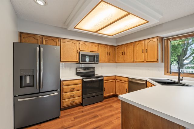 1394 NW 122nd Street, Clive, IA 50365