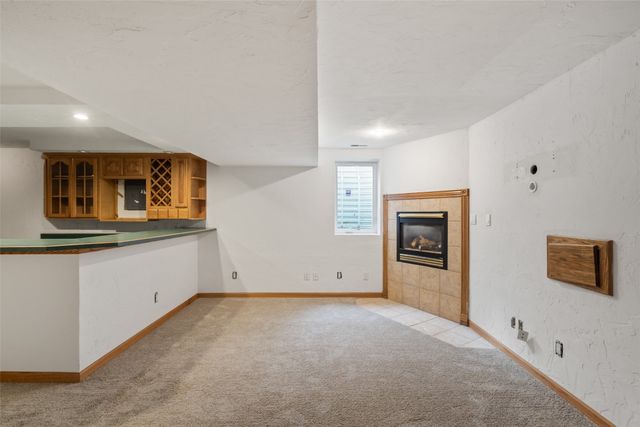 1394 NW 122nd Street, Clive, IA 50365