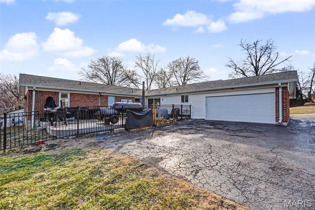 114 Trailswest Dr. Drive, Chesterfield, MO 63017