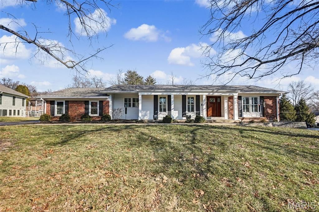 114 Trailswest Dr. Drive, Chesterfield, MO 63017