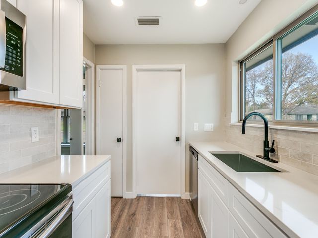 649 Reno Street, Lewisville, TX 75077