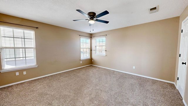 8120 Saddlebrook Avenue NW, Albuquerque, NM 87120