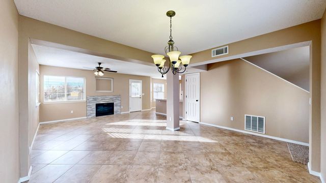 8120 Saddlebrook Avenue NW, Albuquerque, NM 87120