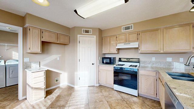 8120 Saddlebrook Avenue NW, Albuquerque, NM 87120