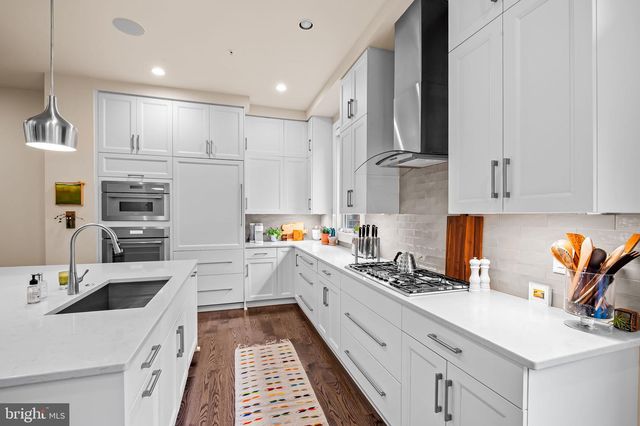 151 WINSOME CIR, Bethesda, MD 20814