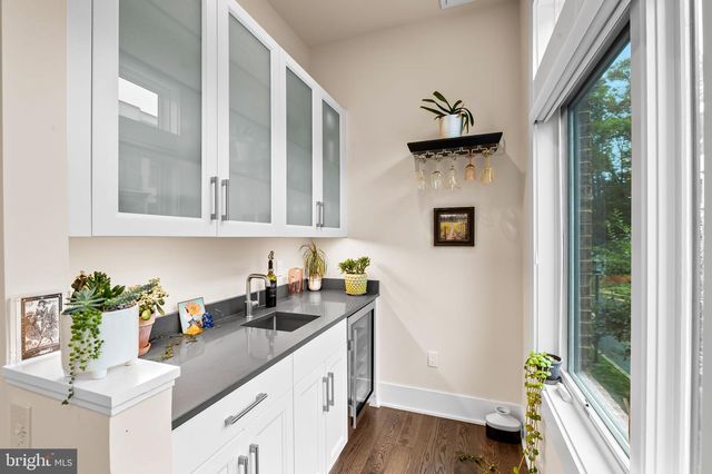 151 WINSOME CIR, Bethesda, MD 20814