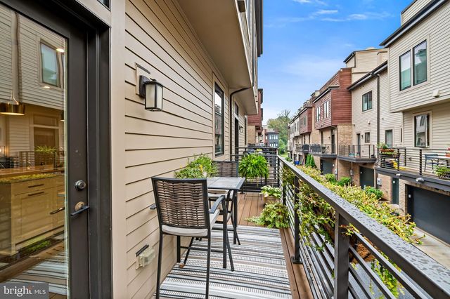 151 WINSOME CIR, Bethesda, MD 20814