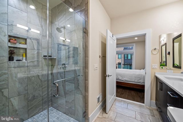 151 WINSOME CIR, Bethesda, MD 20814