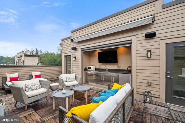 151 WINSOME CIR, Bethesda, MD 20814